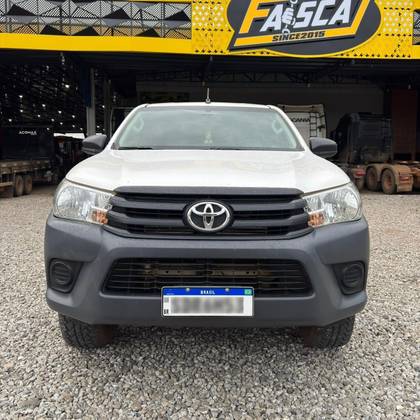 TOYOTA HILUX 2.8 D-4D TURBO DIESEL CS 4X4 MANUAL